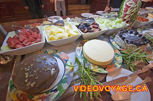 Mexique Playa Del Carmen Palace Riviera Maya Desserts and fruit.