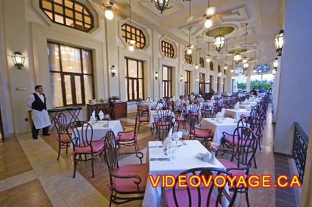 Mexique Playa Del Carmen Palace Riviera Maya The tables on the outdoor terrace of the restaurant Don Manolo.