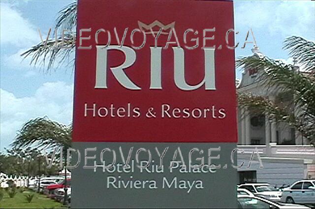 Mexique Playa Del Carmen Palace Riviera Maya The sign out front.