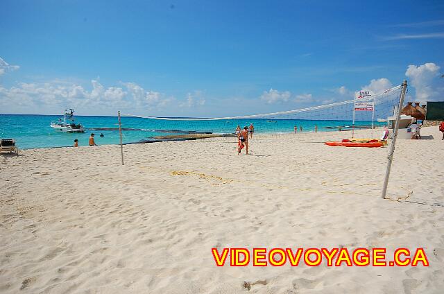 Mexique Playa del Carmen Riu Yucatan Volleyball on the beach.