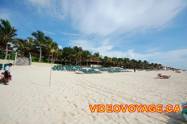 Mexique Playa del Carmen Riu Yucatan De nombreuses chaises longues.