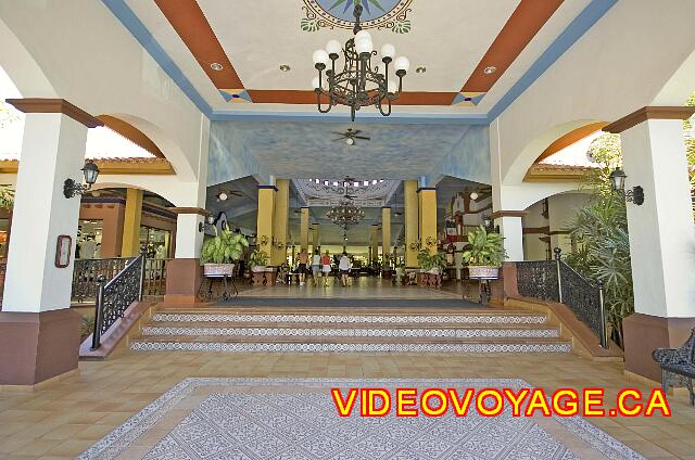 Mexique Playa del Carmen Riu Yucatan An open plan lobby.