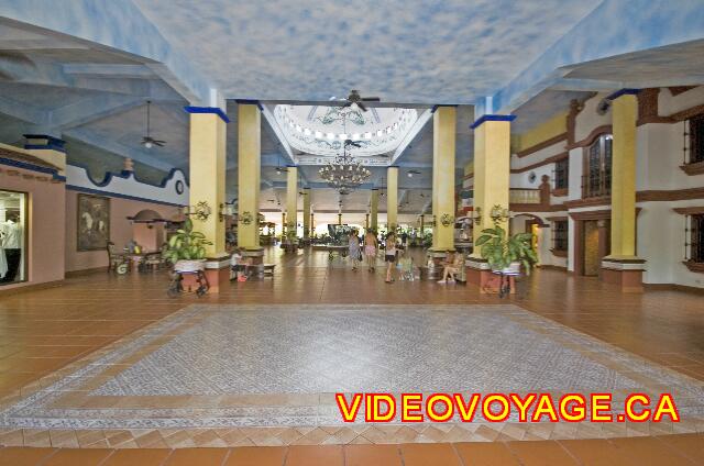 Mexique Playa del Carmen Riu Yucatan A simple Lobby.