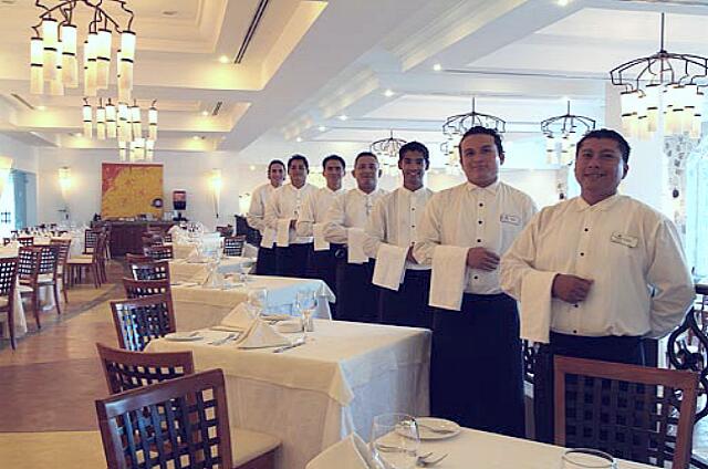 Mexique Playa Del Carmen Royal Playa del Carmen Les serveurs...