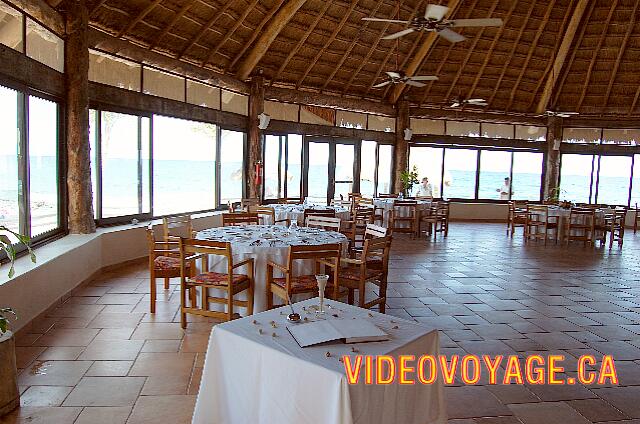 Mexique Puerto Aventuras Dreams Puerto Aventura The El Patio restaurant for the wedding dinner with a view of the sea.