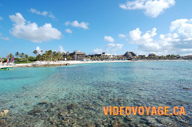 Mexique Puerto Aventuras Dreams Puerto Aventura Le coté nord à une petite plage qui continu sur un peu moins d'un kilomètre.