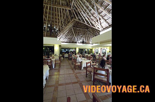 Mexique Puerto Aventuras Dreams Puerto Aventura Le plafond éclairé, climatisé, un restaurant charmant.