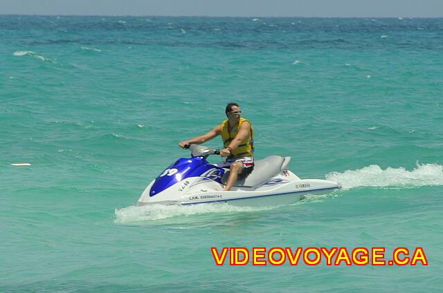 Mexique Puerto Juarez Valentin Imperial Maya Personal watercraft are popular.