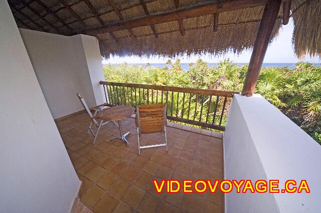 Mexique Puerto Juarez Valentin Imperial Maya A large balcony.