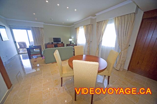 Mexique Puerto Juarez Valentin Imperial Maya Dining room.