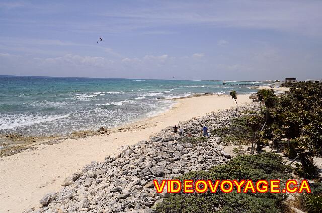 Mexique Puerto Juarez Valentin Imperial Maya To the south, the beach with little sand.