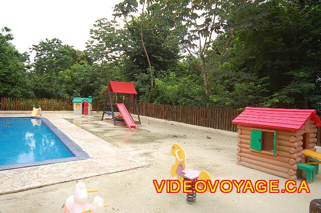 Mexique Riviera Maya Grand Flamenco Xcaret Some games around the pool.