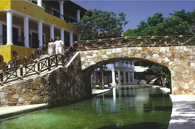 Mexique Riviera Maya Grand Flamenco Xcaret Pueblo del Rio, très joli