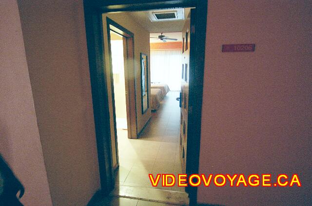 Mexique Riviera Maya Grand Flamenco Xcaret Las habitaciones están ubicadas en el primer piso, cerca del vestíbulo, las puertas son más anchas