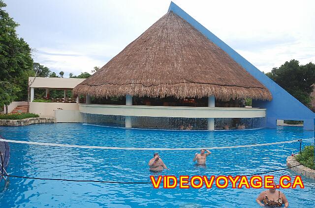 Mexique Riviera Maya Grand Flamenco Xcaret Jugadores de voleibol.