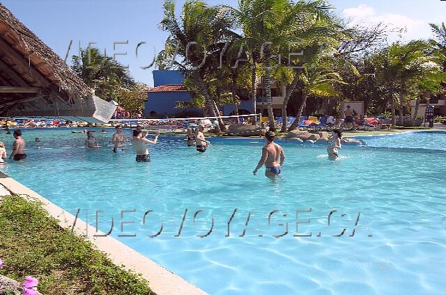 Cuba Santa Lucia Brisas Santa Lucia Du volleyball dans la piscine