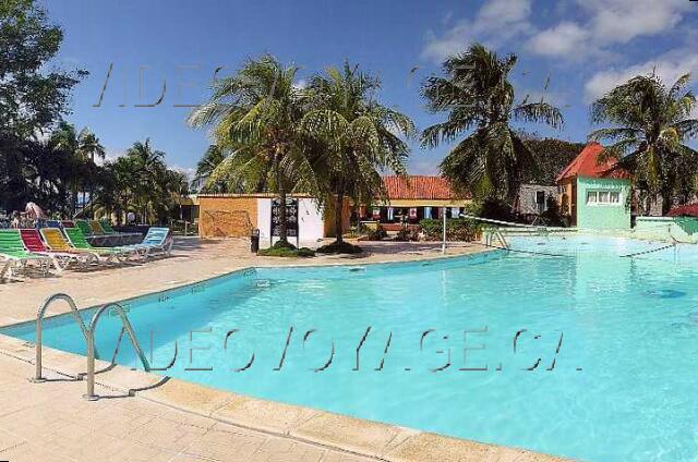 Cuba Santa Lucia Club Amigo Caracol A section for sports in the main pool. Volleyball and water polo are the sports practiced in the pool.