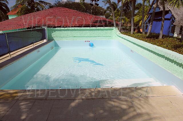 Cuba Santa Lucia Club Amigo Caracol A small pool with steps to enter.