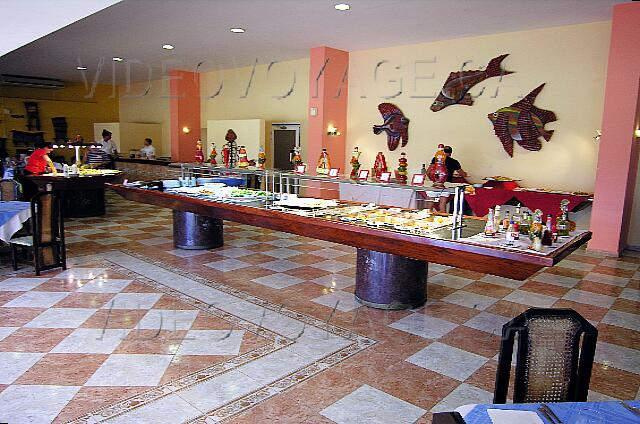 Cuba Santa Lucia Club Amigo Caracol The main buffet counter.