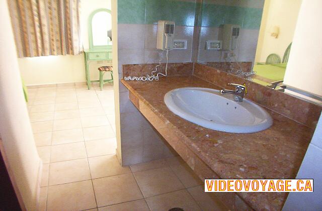 Cuba Santa Lucia Gran Club Santa Lucia The sink is accessible via the living room or the bedroom door.