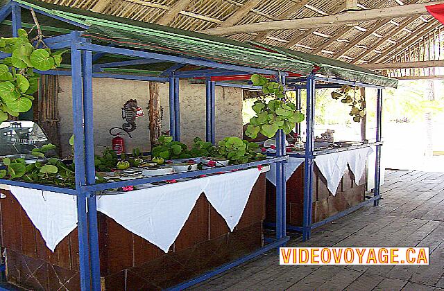 Cuba Santa Lucia Gran Club Santa Lucia A small snack buffet at the beach bar.