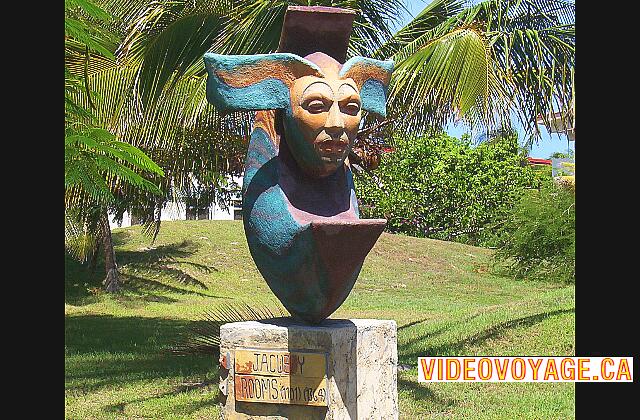 Cuba Santa Lucia Gran Club Santa Lucia Another very original statue.