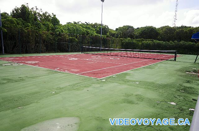 Cuba Cayo Santa Maria Husa Cayo Santa Maria Un deuxième terrain de tennis de la section Beach.