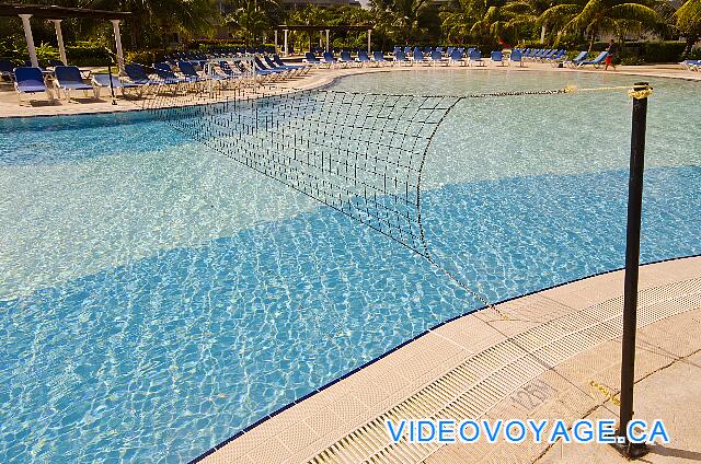 Cuba Cayo Santa Maria Husa Cayo Santa Maria A volleyball net in the main pool of the Beach section.