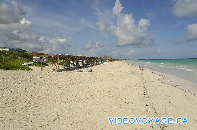 Cuba Cayo Santa Maria Husa Cayo Santa Maria Une plage peu profonde.