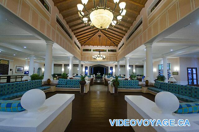 Cuba Cayo Santa Maria Husa Cayo Santa Maria The Lobby at night