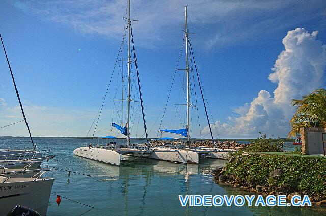 Cuba Cayo Santa Maria Villa Las Brujas Varios grandes catamaranes ...