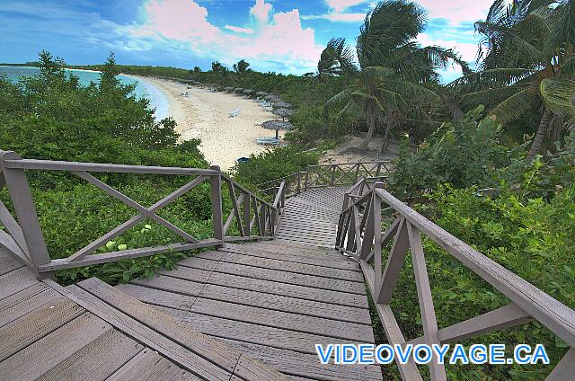 Cuba Cayo Santa Maria Villa Las Brujas L'escalier pour accéder à la plage.