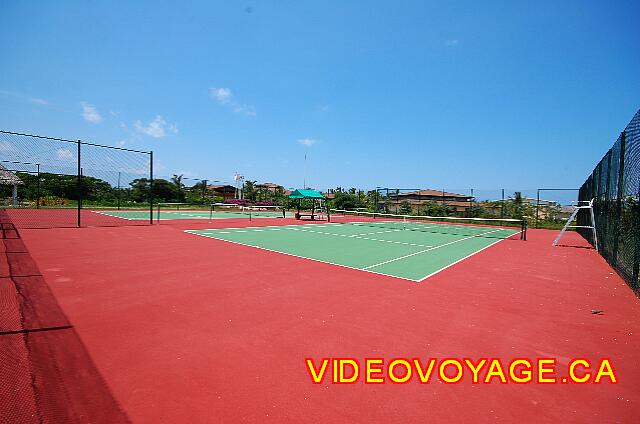 Cuba Cayo Santa Maria Melia Las Dunas Several tennis courts with synthetic surface.