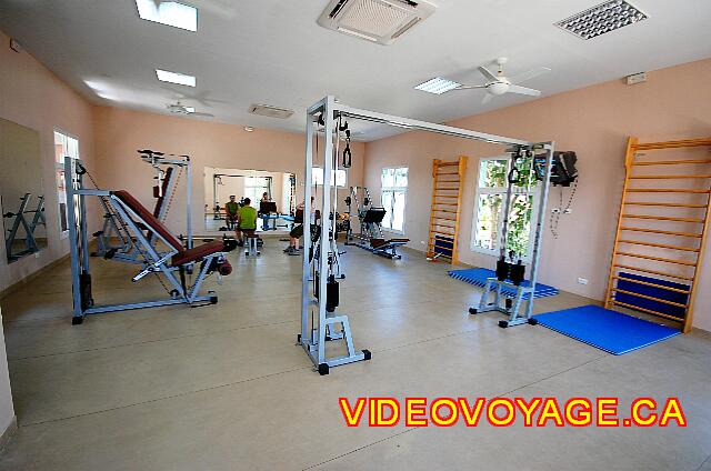 Cuba Cayo Santa Maria Melia Las Dunas The first room of the gym. Both rooms are air conditioned.