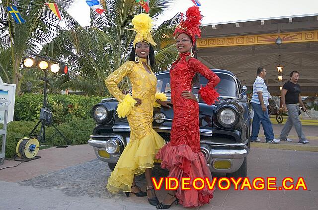 Cuba Cayo Santa Maria Melia Las Dunas A photograph of scéance for hotel guests.