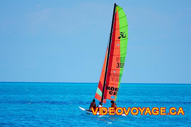 Cuba Cayo Santa Maria Melia Las Dunas También hay catamaranes.