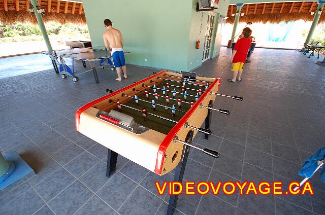 Cuba Cayo Santa Maria Melia Las Dunas El centro de diversiones. Una mesa de futbolín.