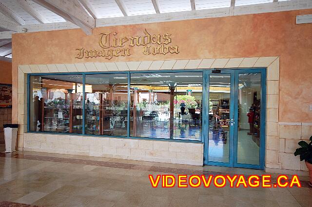 Cuba Cayo Santa Maria Melia Las Dunas Una tienda en el vestíbulo.