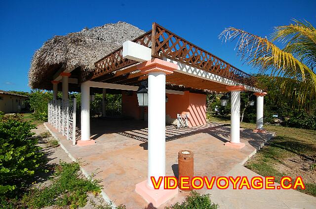 Cuba Cayo Santa Maria Melia Las Dunas El adolescente de esquí está presente, pero no más.