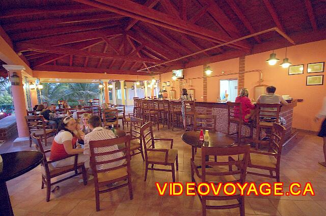 Cuba Cayo Santa Maria Melia Las Dunas Beer pressure and for late snacks.