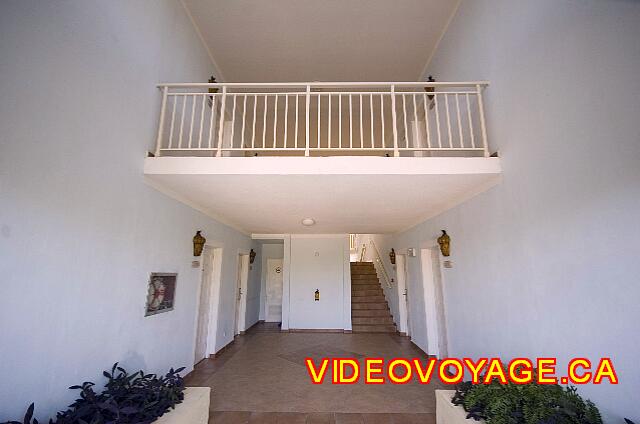 Cuba Cayo Santa Maria Melia Las Dunas Inside a building which houses the superior rooms. There are only 16 rooms in each building higher.