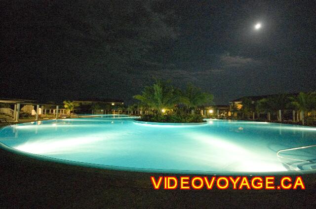 Cuba Cayo Santa Maria Melia Las Dunas The pool at night.