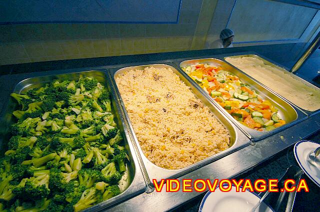 Cuba Cayo Santa Maria Melia Las Dunas El brócoli, arroz, mezcla de verduras y patatas trituradas