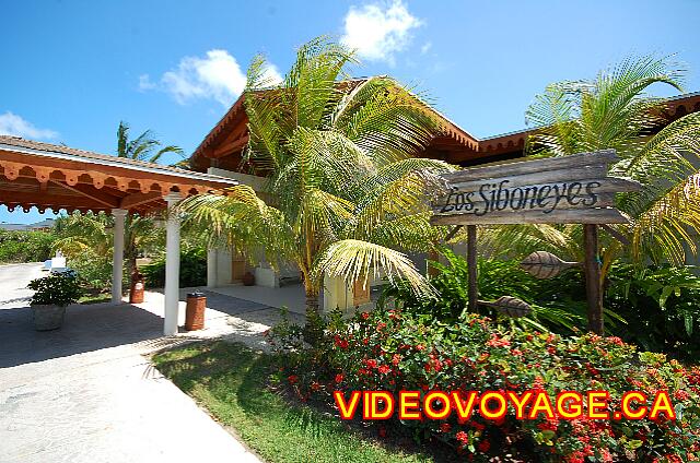 Cuba Cayo Santa Maria Melia Las Dunas The à la carte restaurant open for dinner only for grilling. Originally, this restaurant was rated as having a Brazilian restaurant, but it never opened.