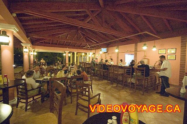 Cuba Cayo Santa Maria Melia Las Dunas The snack bar Manacas night.