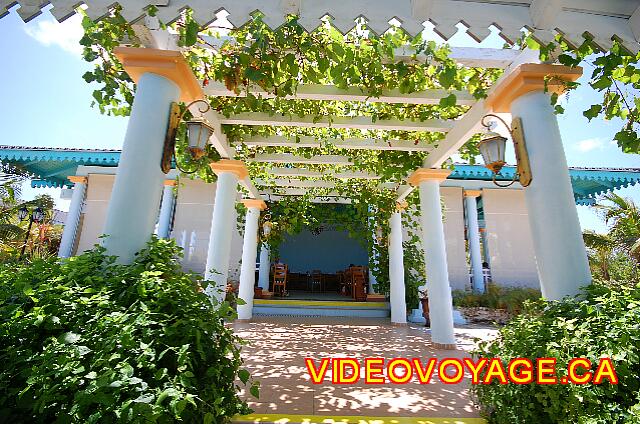 Cuba Cayo Santa Maria Melia Las Dunas El bar restaurante de la piscina Guaraní este del sitio.