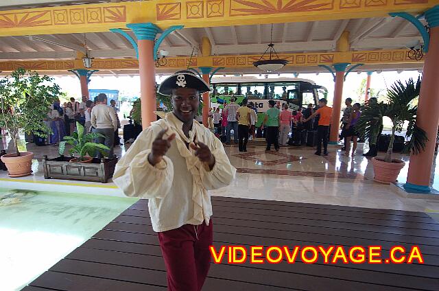 Cuba Cayo Santa Maria Melia Las Dunas One member of animation present when the guests' departure.