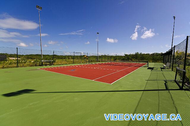 Cuba Cayo Santa Maria Melia Buenavista Un terrain de tennis éclairé est disponible directement à l'hôtel.