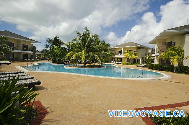 Cuba Cayo Santa Maria Melia Buenavista La piscine des bungalows est accessible des terrasses des chambres au rez de chaussé directement.