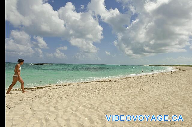 Cuba Cayo Santa Maria Melia Buenavista Eastbound, es posible comercializar más de 6 kilómetros de la playa.